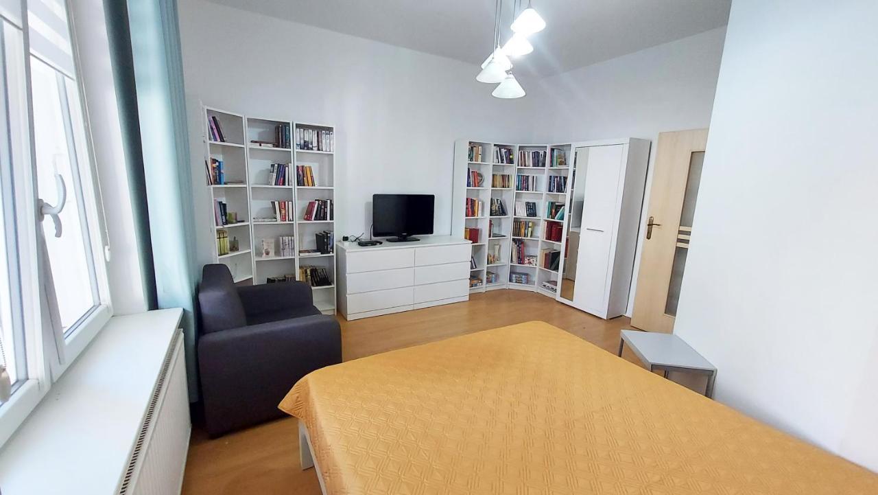 Apartamento Apartament Blisko Morza Kolobrzeg-Podczele Exterior foto